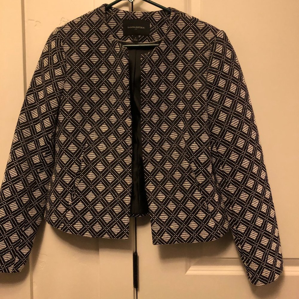 Banana Republic size 6 black and off-white jacket